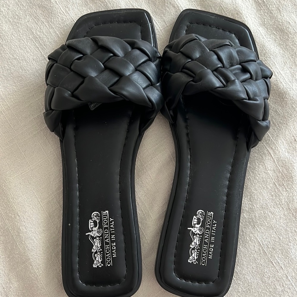Coach and Four black slides as 7.5